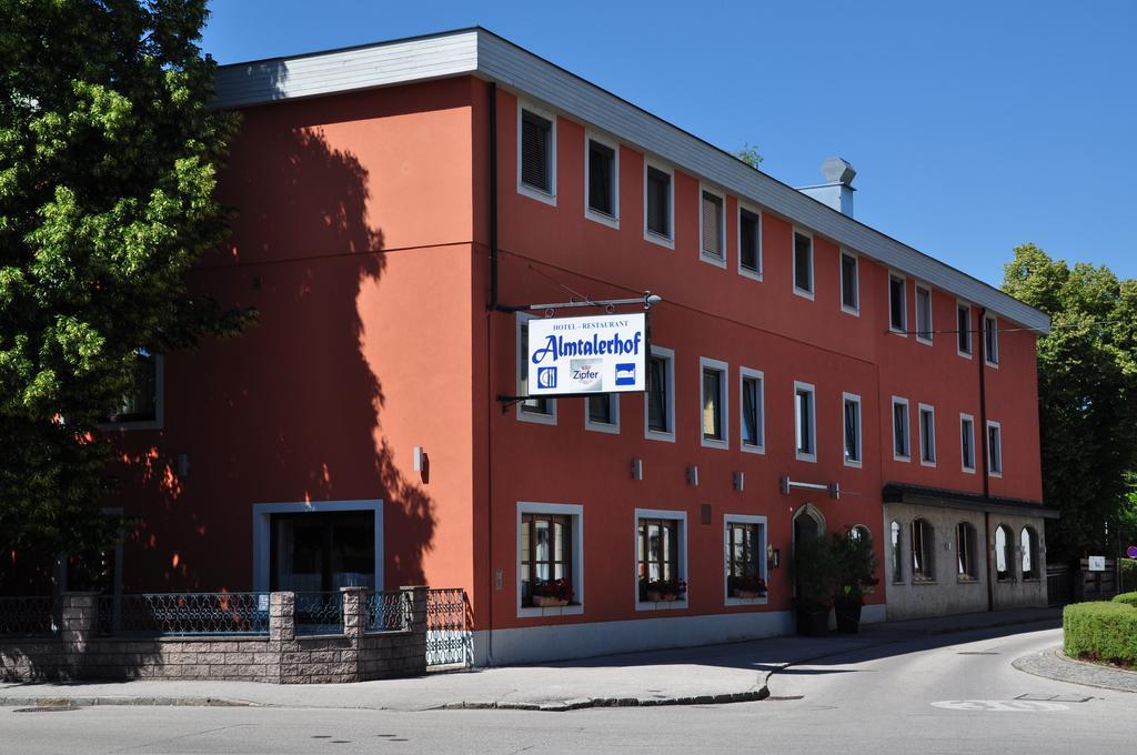 Hotel Almtalerhof Traun Exterior photo